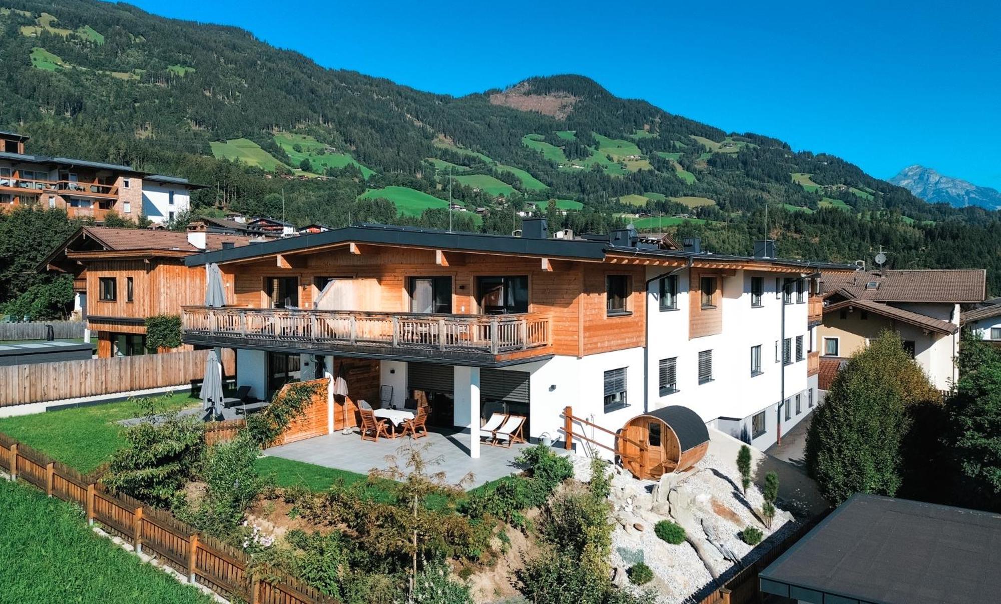 Zillerheart - Balcony Und Car Park By Alpenluxus Appartements Fugen Bagian luar foto